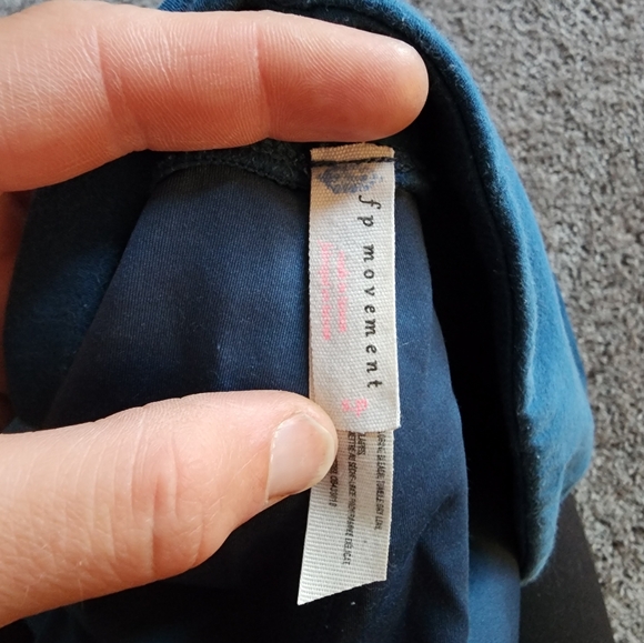 Free People Movement Sapphire Blue Turnout  Cropped Tie Dance Yoga Leggings - Picture 4 of 4